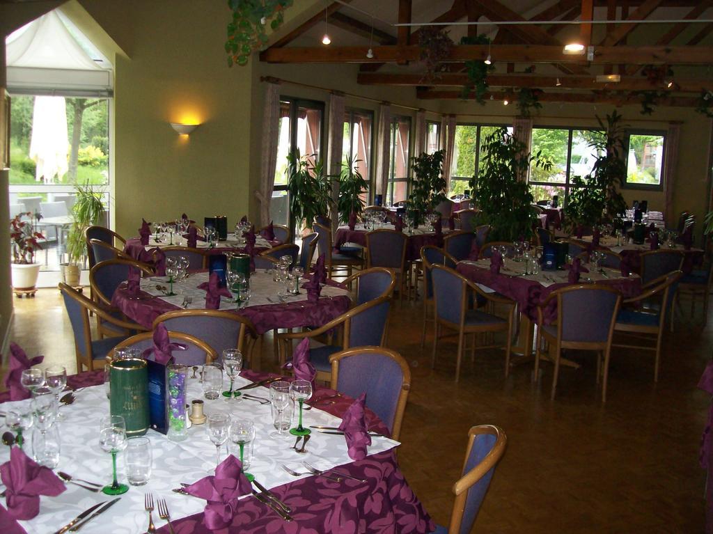 Hotel Restaurant La Tour Romaine - Haguenau - Strasbourg Nord Schweighouse-sur-Moder ภายนอก รูปภาพ
