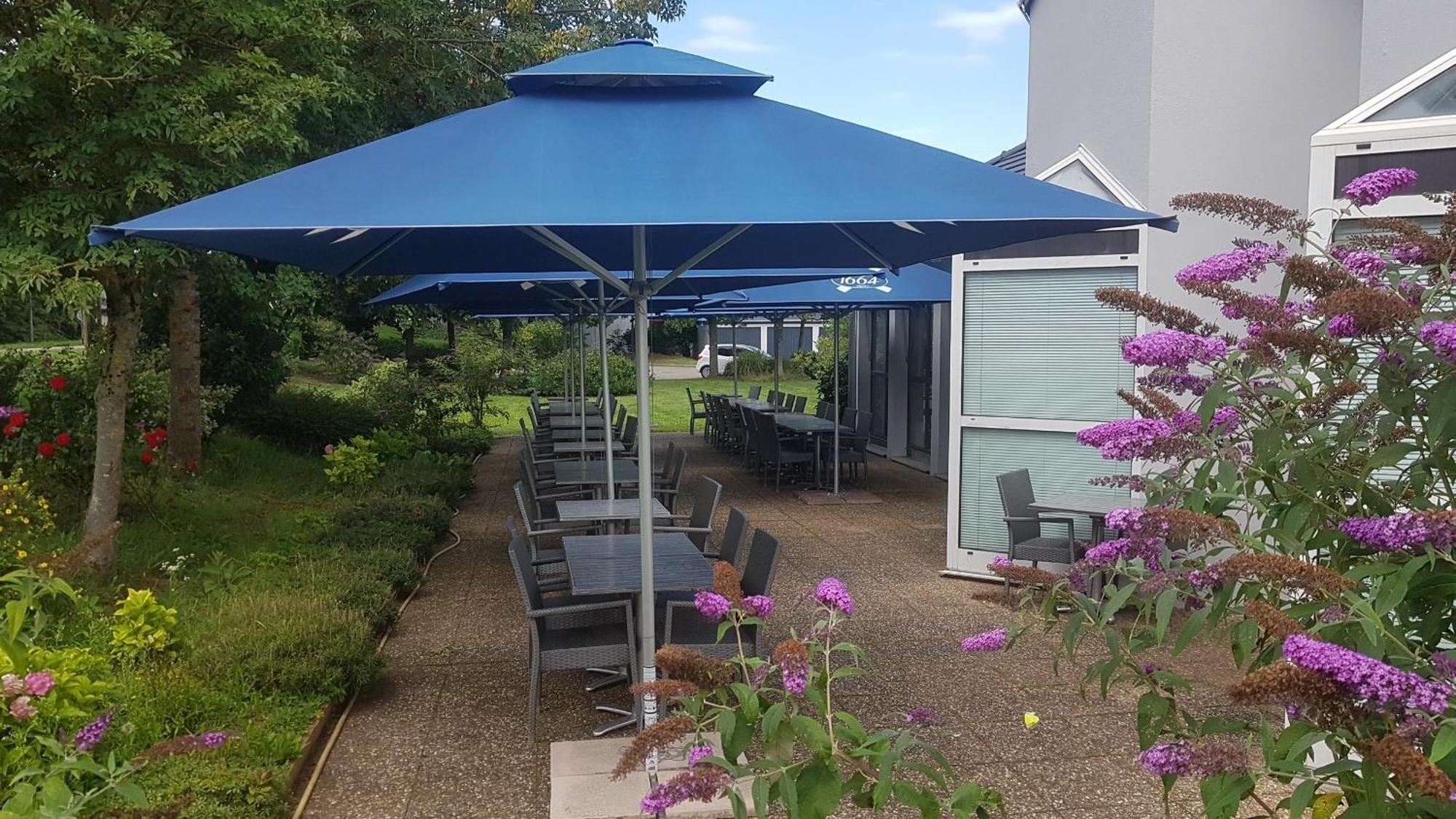Hotel Restaurant La Tour Romaine - Haguenau - Strasbourg Nord Schweighouse-sur-Moder ภายนอก รูปภาพ