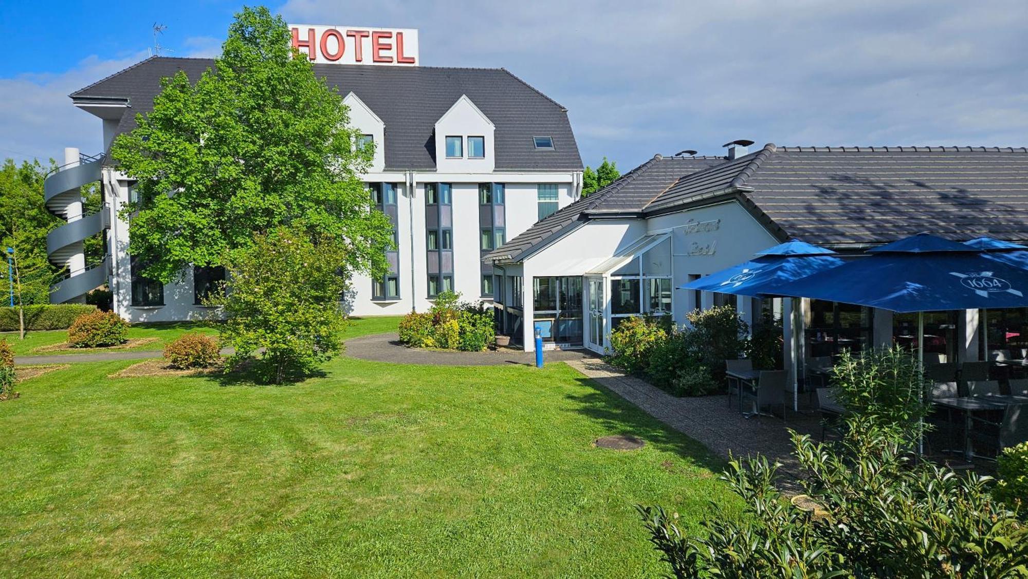 Hotel Restaurant La Tour Romaine - Haguenau - Strasbourg Nord Schweighouse-sur-Moder ภายนอก รูปภาพ